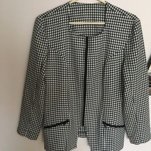 Women’s Houndstooth Blazer